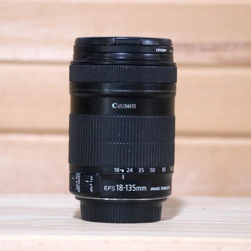 Canon 135 3 5 - 18-135, f/3.5-5.6