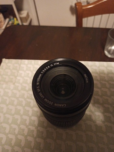 Zoom canon 135mm is - canon, ef-s