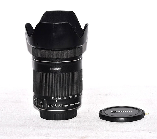 Canon 135mm 5 6 - 18-135mm, f3.5-5.6